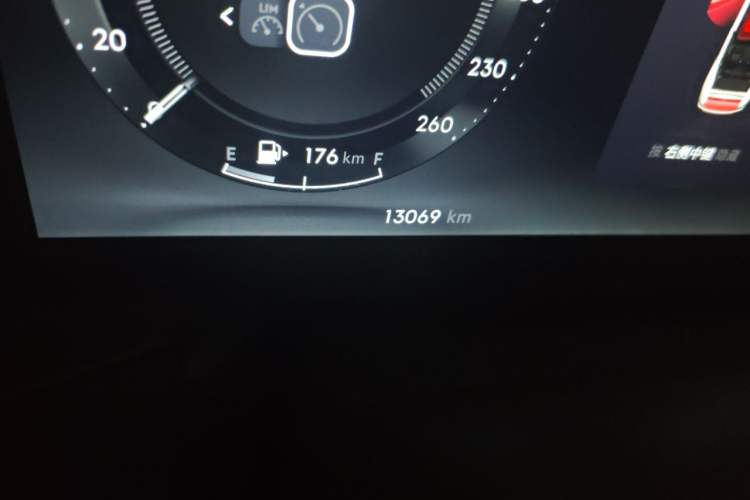 Used Lynk & Co 03 2023 1.5TD DCT JingPlus Odometer Close Up