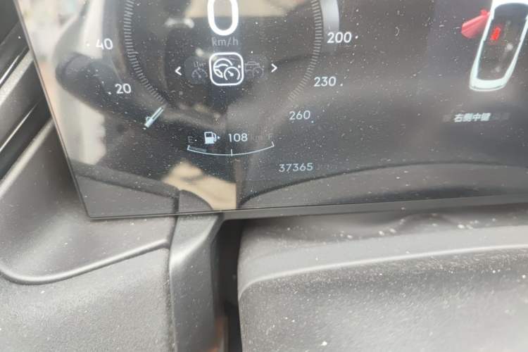 Used Lynk & Co 03 2023 2.0TD DCT JingPro Odometer Close Up