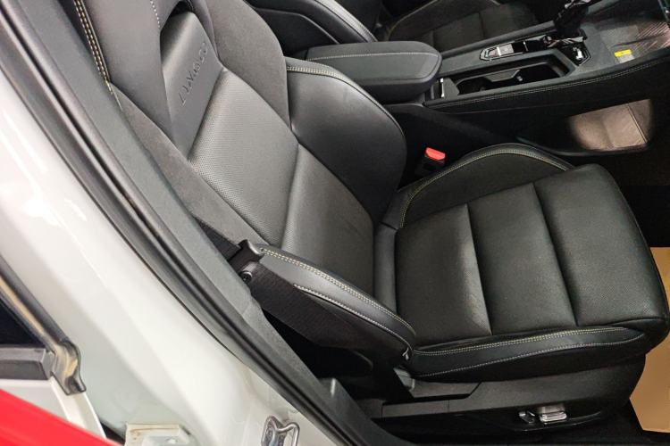 Used Lynk & Co 03 2023 1.5TD DCT JingPro Right Front Seat
