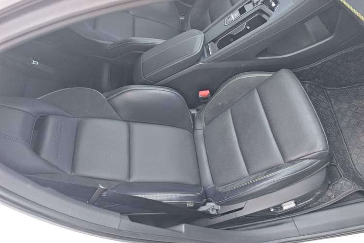 Used Lynk & Co 03 2023 1.5TD DCT JingPro Right Front Seat