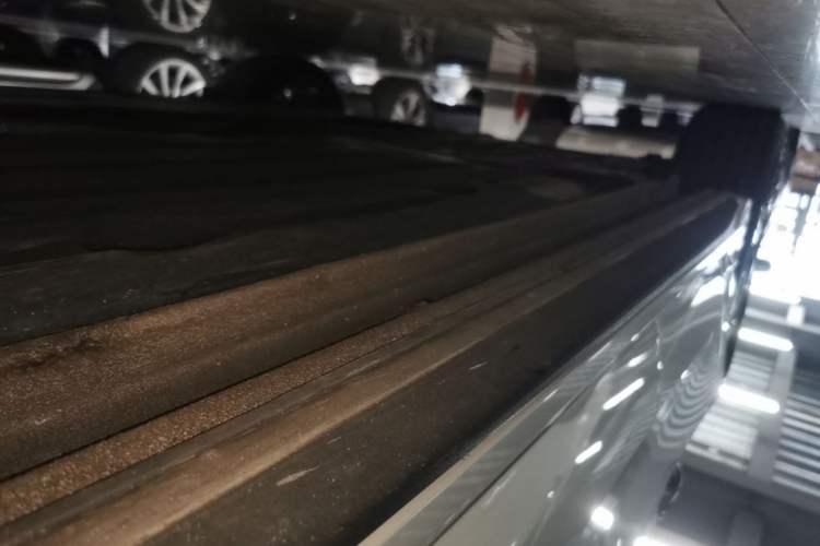 Used Lynk & Co 03 2023 2.0TD DCT JingPro Right Side Sill