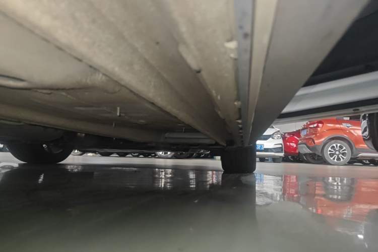 Used Lynk & Co 03 2023 1.5TD DCT JingPlus Right Side Sill