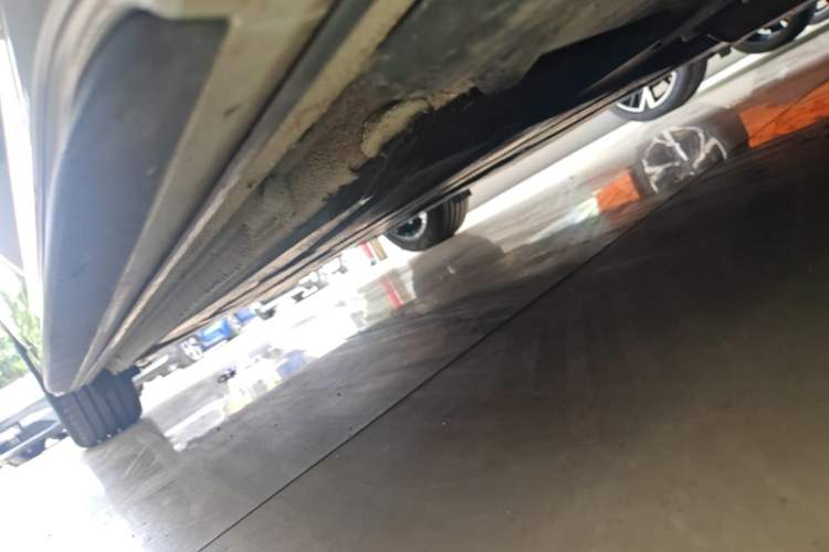 Used Lynk & Co 03 2023 2.0TD DCT JingPro Right Side Sill