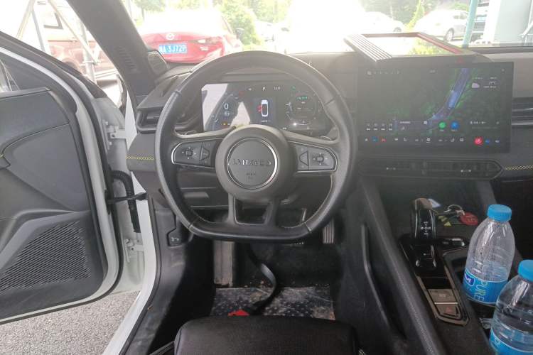 Used Lynk & Co 03 2023 2.0TD DCT JingPro Steering Wheel