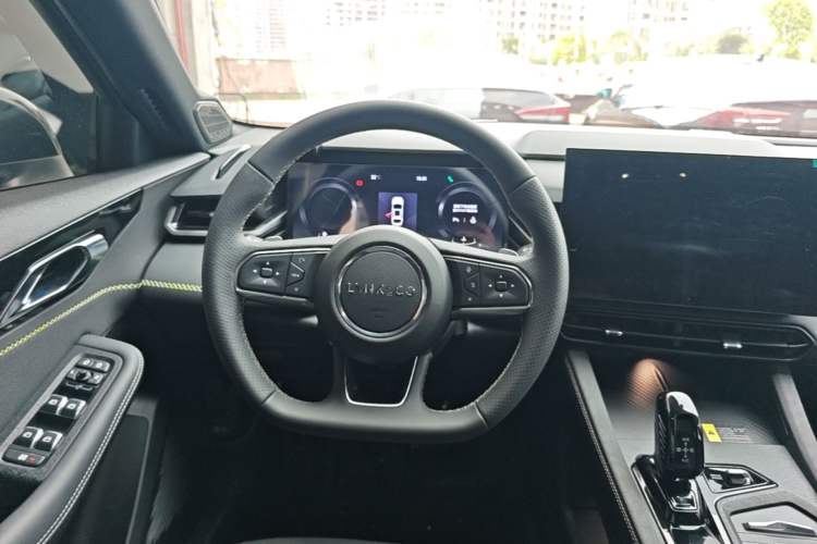 Used Lynk & Co 03 2023 1.5TD DCT JingPro Steering Wheel