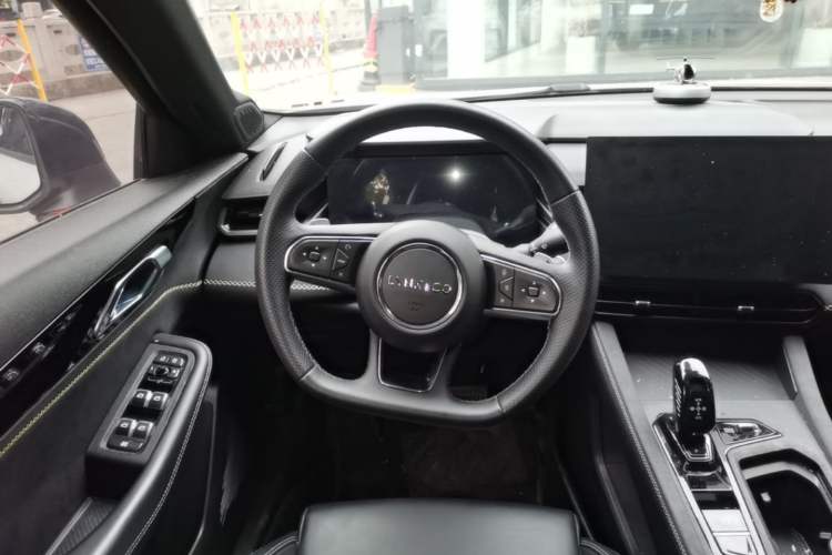 Used Lynk & Co 03 2023 1.5TD DCT JingPro Steering Wheel