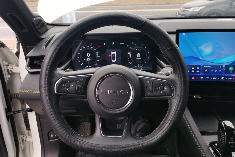 Used Lynk & Co 03 2023 2.0TD DCT JingPro Steering Wheel