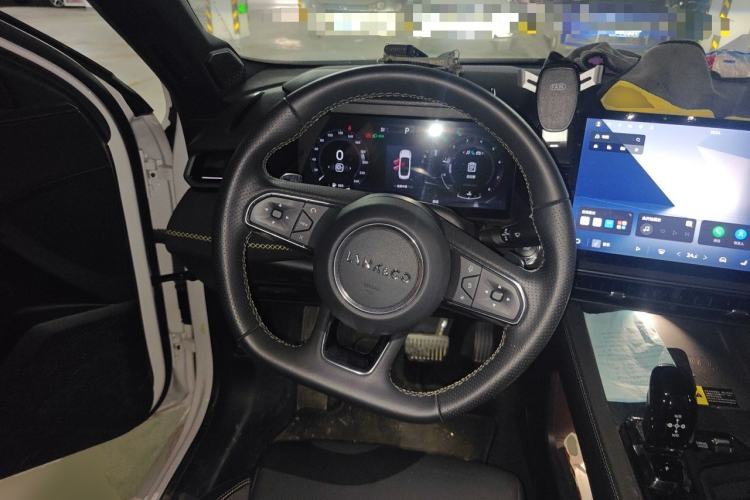Used Lynk & Co 03 2023 1.5TD DCT JingPro Steering Wheel