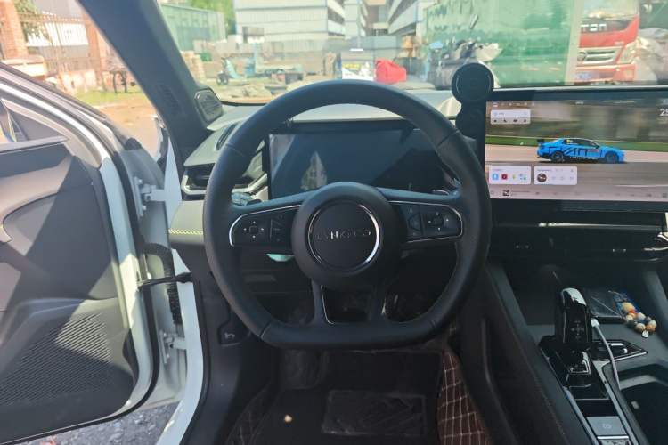 Used Lynk & Co 03 2023 2.0TD DCT H-Power Halo Steering Wheel