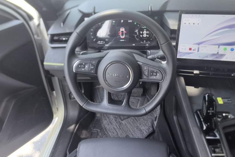 Used Lynk & Co 03 2023 1.5TD DCT JingPro Steering Wheel