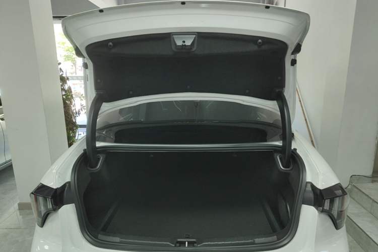 Used Lynk & Co 03 2023 1.5T EM-F PM Trunk
