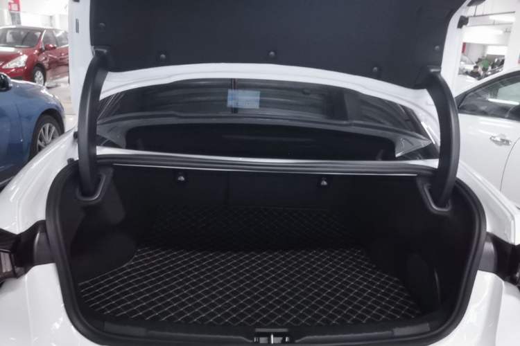 Used Lynk & Co 03 2023 2.0TD DCT JingPro Trunk