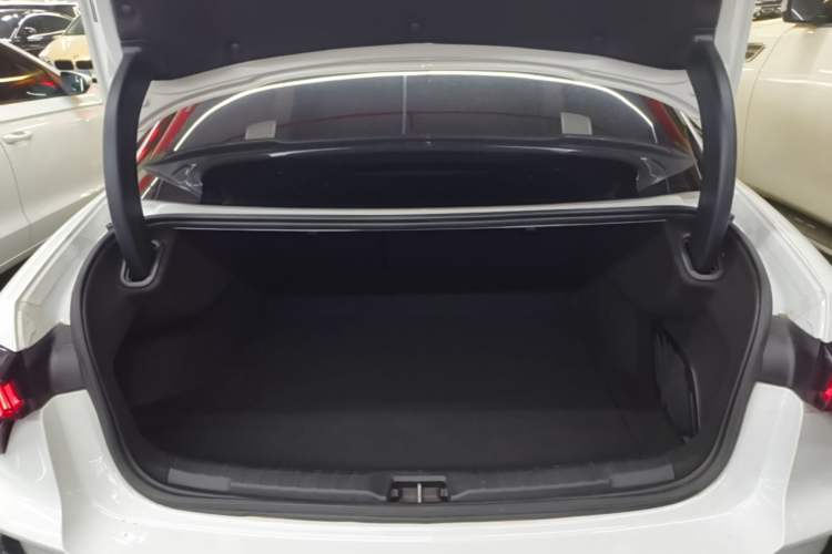 Used Lynk & Co 03 2023 2.0TD DCT JingPro Trunk