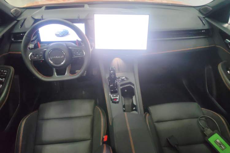 Used Lynk & Co 03 2023 2.0TD DCT H-Power Halo Center Console