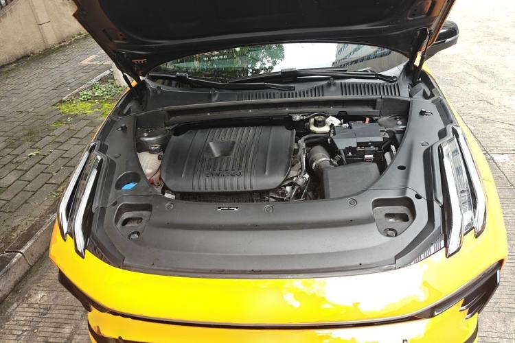 Used Lynk & Co 03 2023 2.0TD DCT JingPro Engine Bay