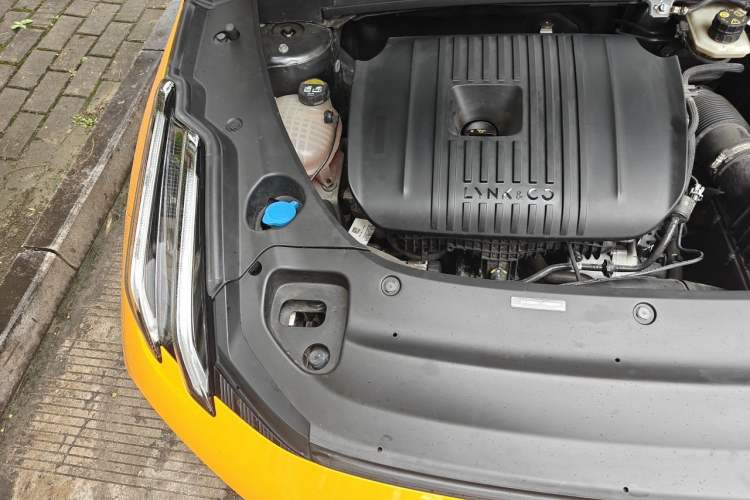 Used Lynk & Co 03 2023 2.0TD DCT JingPro Engine Bay Right