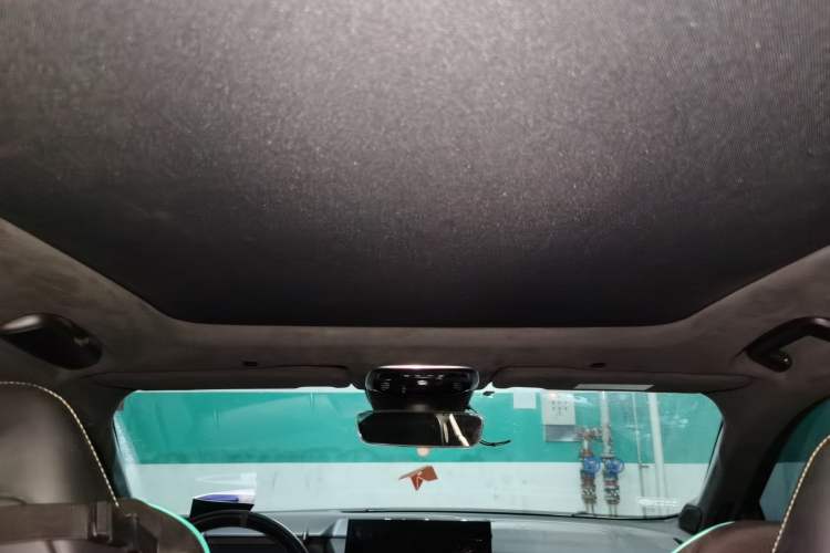 Used Lynk & Co 03 2023 03+ 2.0TD Automatic Yufeng Edition Headliner