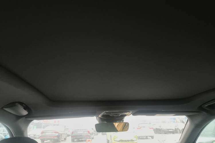 Used Lynk & Co 03 2023 03+ 2.0TD Automatic Yufeng Edition Headliner
