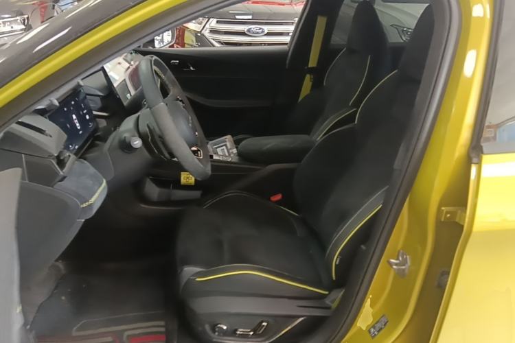 Used Lynk & Co 03 2023 03+ 2.0TD Automatic Yufeng Edition Left Front Seat
