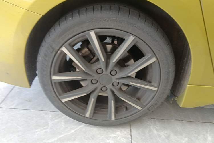 Used Lynk & Co 03 2023 03+ 2.0TD Automatic Yufeng Edition Right Rear Wheel Hub