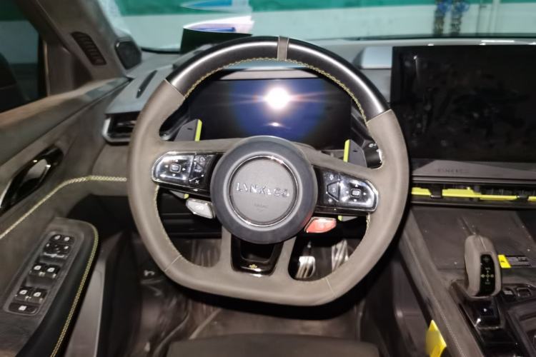 Used Lynk & Co 03 2023 03+ 2.0TD Automatic Yufeng Edition Steering Wheel