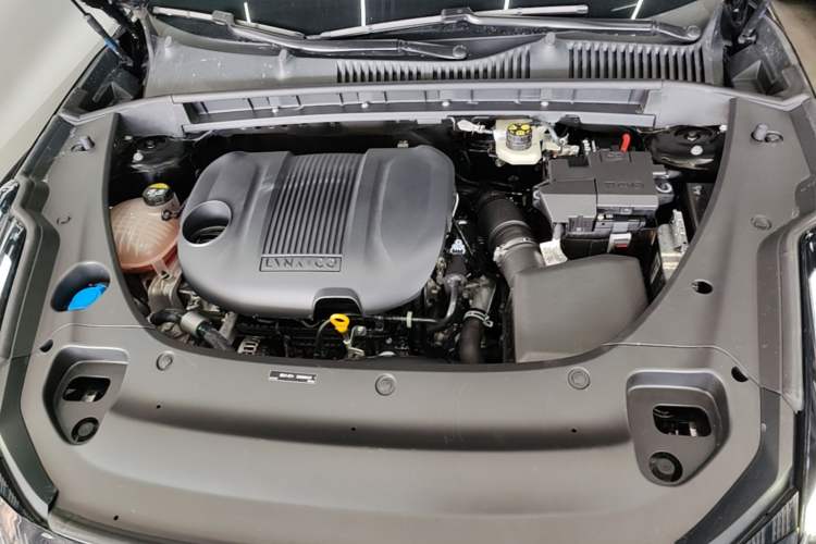 Used Lynk & Co 03 2025 1.5TD DCT Champion Edition Plus Engine Bay