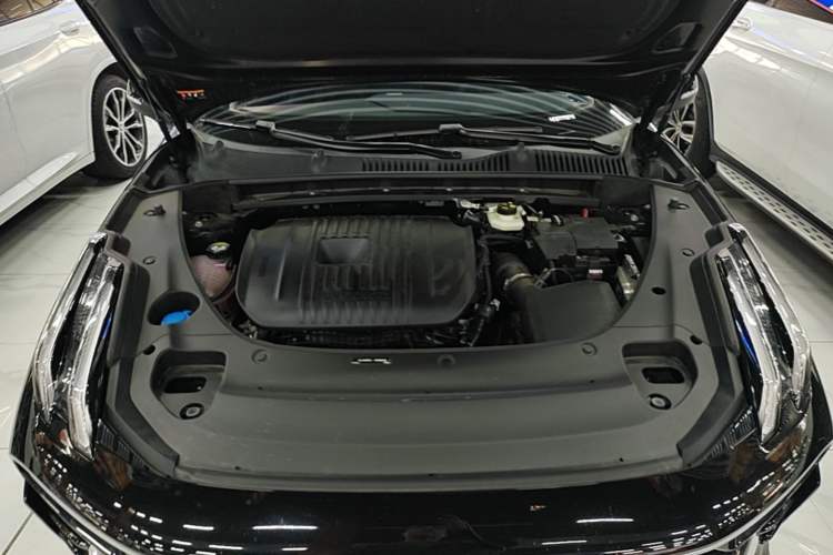 Used Lynk & Co 03 2025 2.0TD DCT Champion Edition Pro Engine Bay
