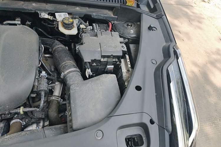 Used Lynk & Co 03 2025 1.5TD DCT Champion Edition Pro Engine Bay Left