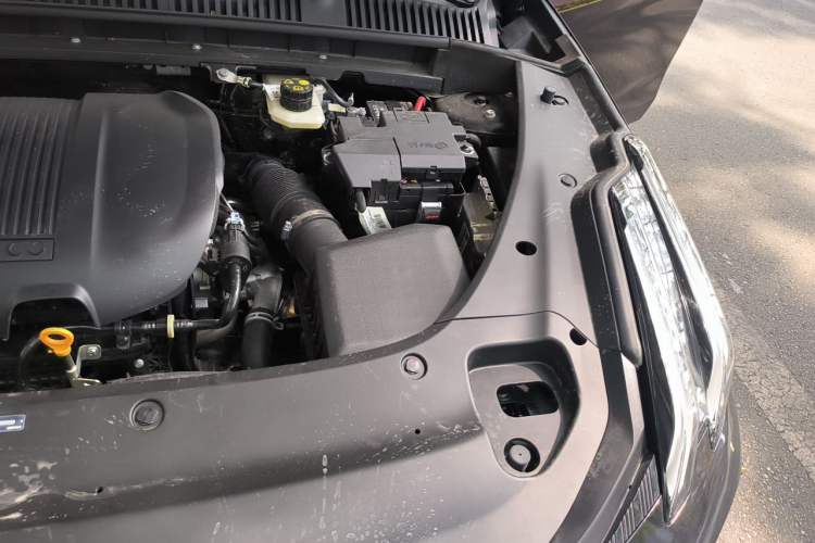 Used Lynk & Co 03 2025 1.5TD DCT Champion Edition Pro Engine Bay Left