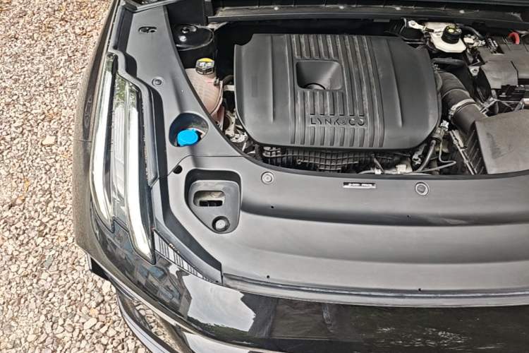 Used Lynk & Co 03 2025 2.0TD DCT Champion Edition Pro Engine Bay Right