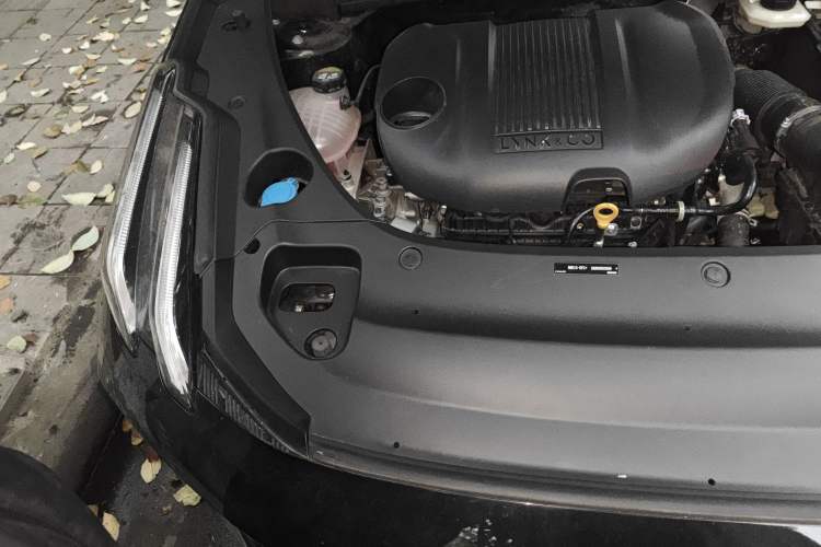 Used Lynk & Co 03 2025 1.5TD DCT Champion Edition Pro Engine Bay Right