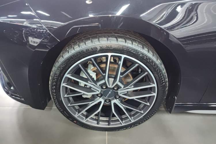 Used Lynk & Co 03 2025 2.0TD DCT Champion Edition Pro Exterior 4