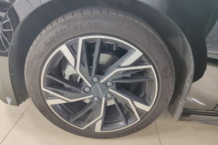 Used Lynk & Co 03 2025 1.5TD DCT Champion Edition Pro Exterior 4