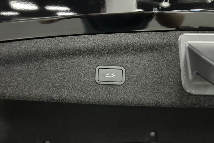 Used Lynk & Co 03 2025 1.5TD DCT Champion Edition Pro Exterior 6