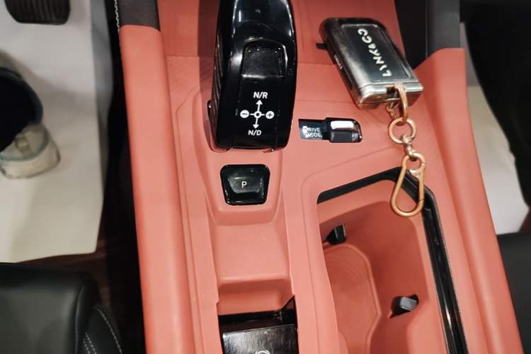 Used Lynk & Co 03 2025 1.5TD DCT Champion Edition Plus Gear Lever