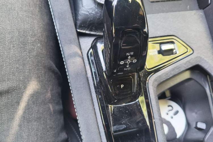 Used Lynk & Co 03 2025 1.5TD DCT Champion Edition Pro Gear Lever