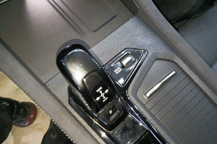 Used Lynk & Co 03 2025 1.5TD DCT Champion Edition Pro Gear Lever