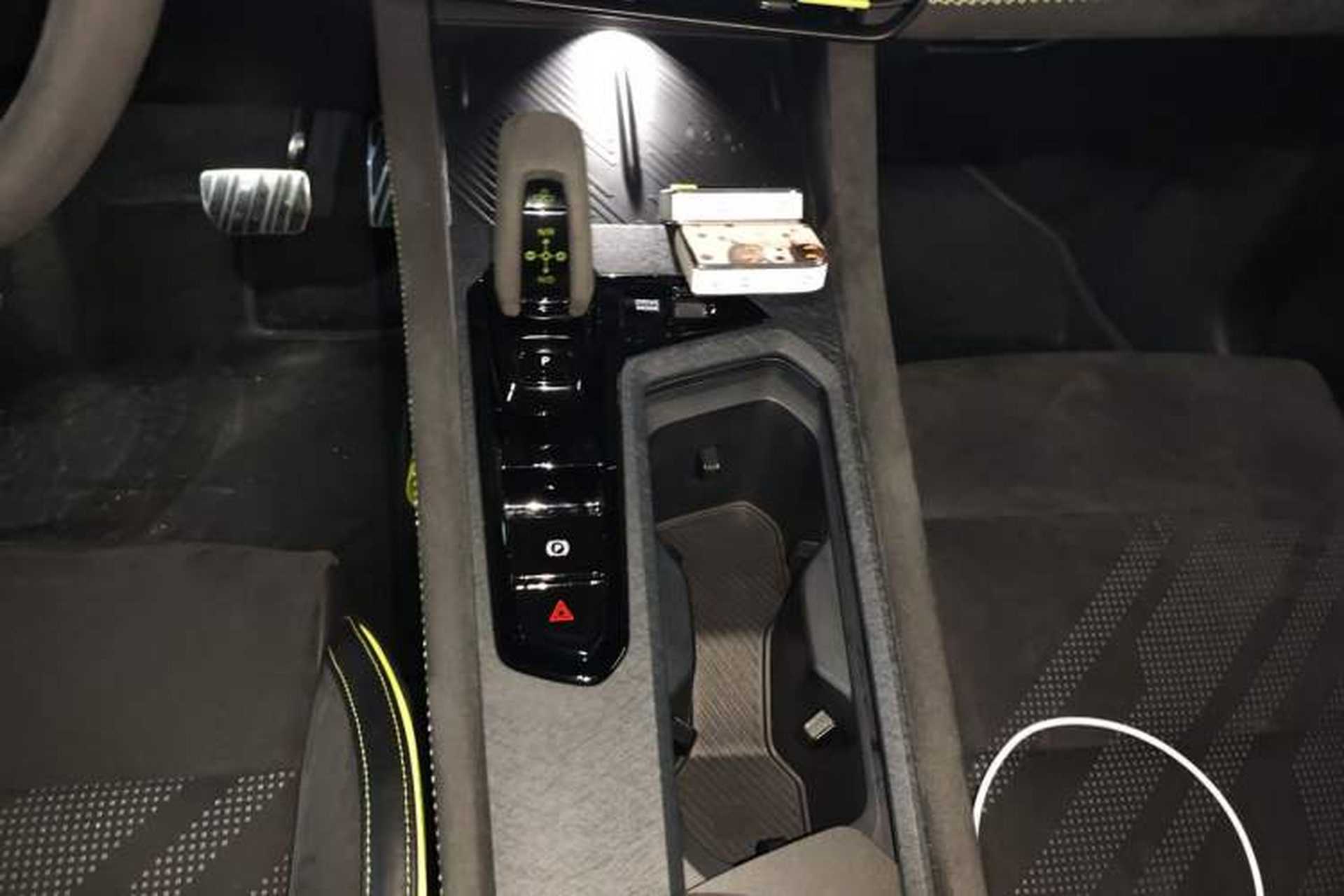 Used Lynk & Co 03 2025 03+ 2.0TD Automatic Performance Advanced Edition Gear Lever