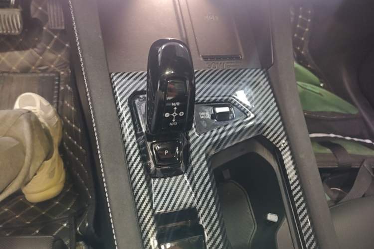 Used Lynk & Co 03 2025 1.5TD DCT Champion Edition Pro Gear Lever