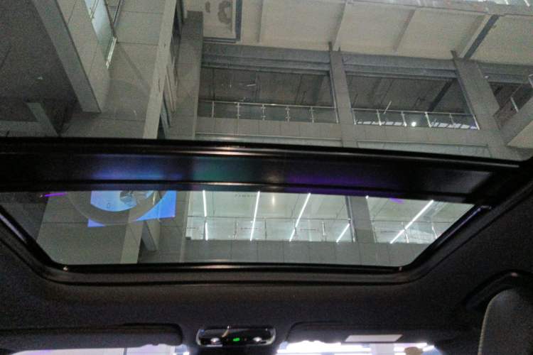 Used Lynk & Co 03 2025 1.5TD DCT Champion Edition Pro Headliner