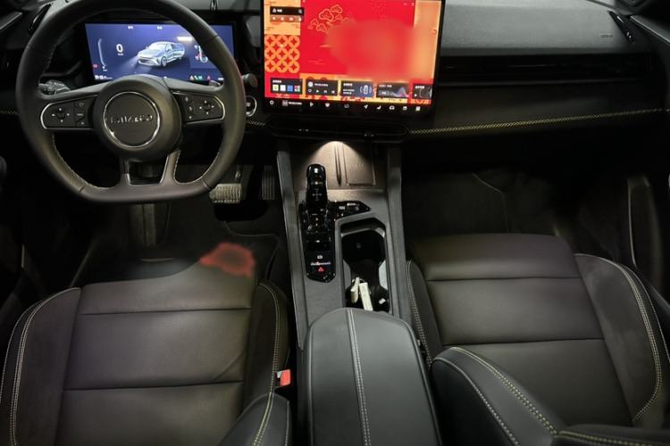 Used Lynk & Co 03 2025 1.5TD DCT Champion Edition Pro Interior 1