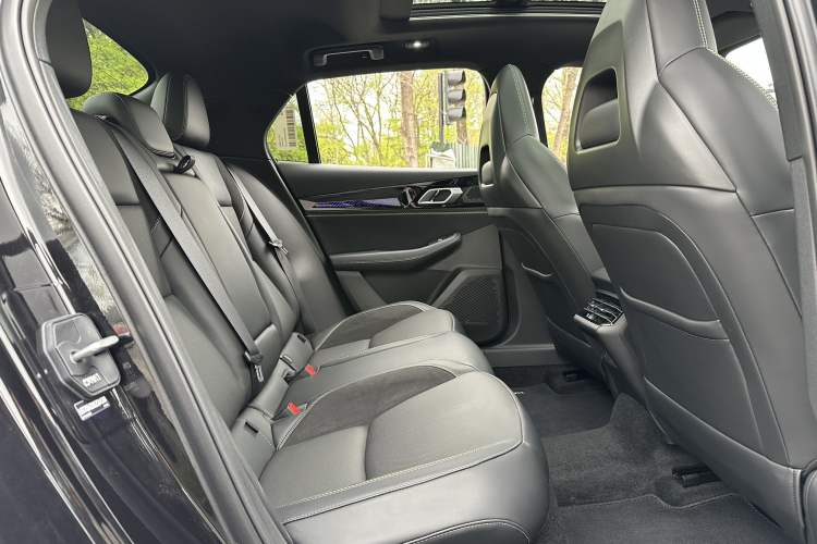 Used Lynk & Co 03 2025 2.0TD DCT Champion Edition Pro Interior 5