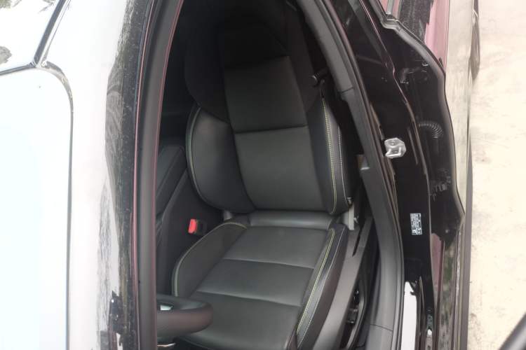 Used Lynk & Co 03 2025 1.5TD DCT Champion Edition Pro Left Front Seat