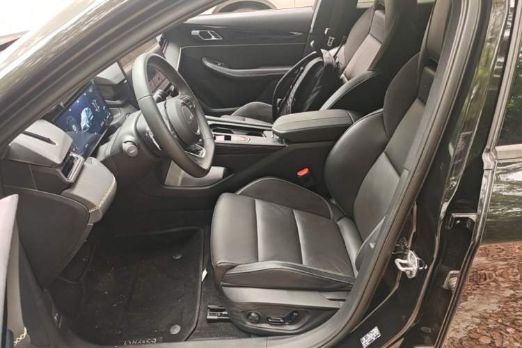 Used Lynk & Co 03 2025 2.0TD DCT Champion Edition Pro Left Front Seat