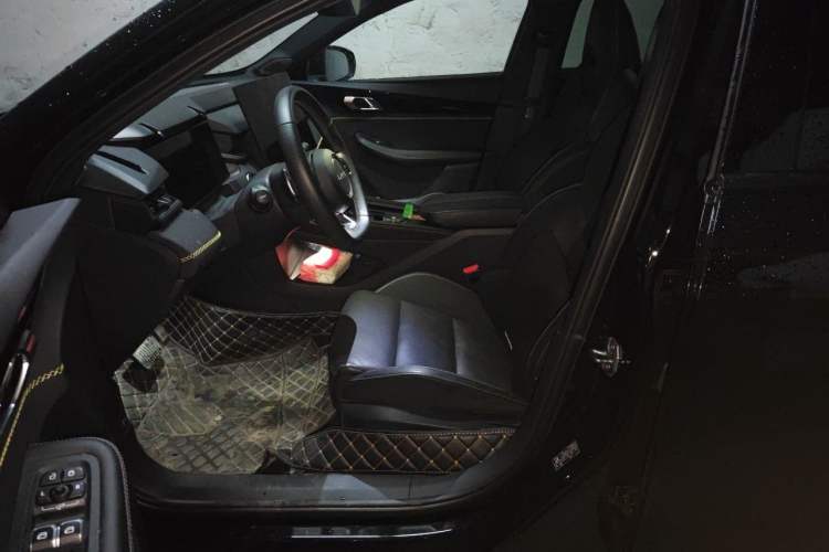 Used Lynk & Co 03 2025 1.5TD DCT Champion Edition Pro Left Front Seat