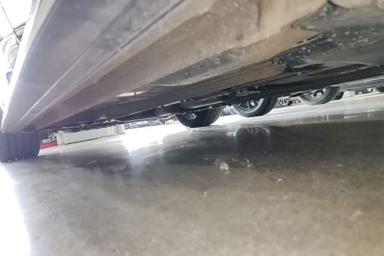 Used Lynk & Co 03 2025 1.5TD DCT Champion Edition Plus Left Side Sill