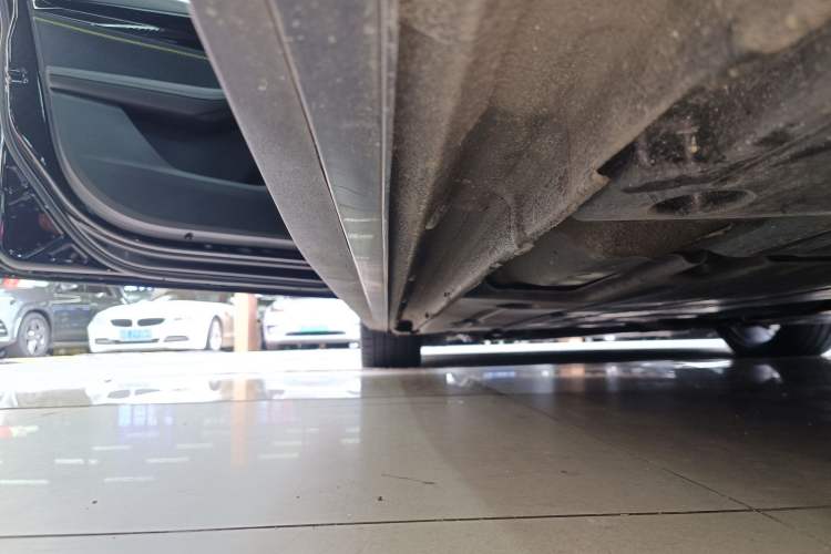 Used Lynk & Co 03 2025 2.0TD DCT Champion Edition Pro Left Side Sill