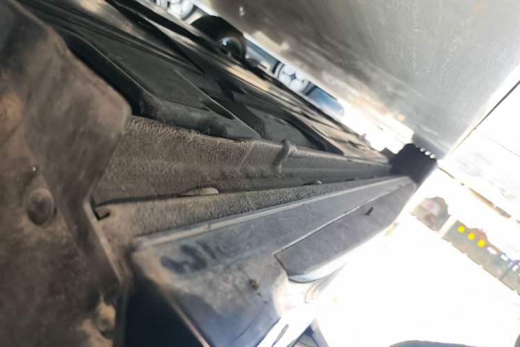Used Lynk & Co 03 2025 1.5TD DCT Champion Edition Pro Left Side Sill