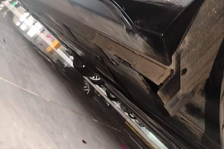 Used Lynk & Co 03 2025 2.0TD DCT Champion Edition Pro Left Side Sill