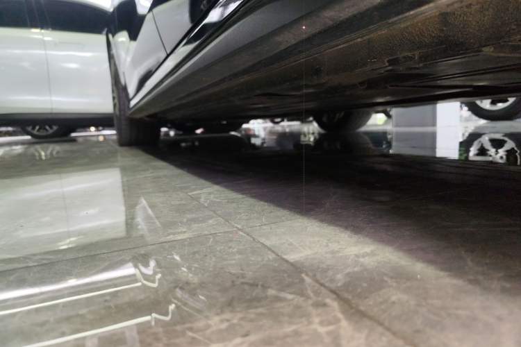 Used Lynk & Co 03 2025 2.0TD DCT Champion Edition Pro Left Side Sill